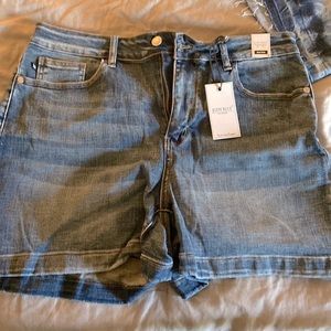 Judy Blue Mid Rise denim shorts 1XL